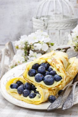 Yaban mersini ile krep