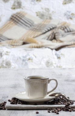 dinlenmek için zaman: kahve ahşap tablo