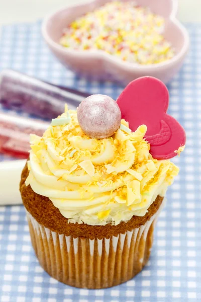 Cupcake colorati di Pasqua — Foto Stock