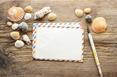 mektup--dan tatil yazıyorum. bir odun seashelles