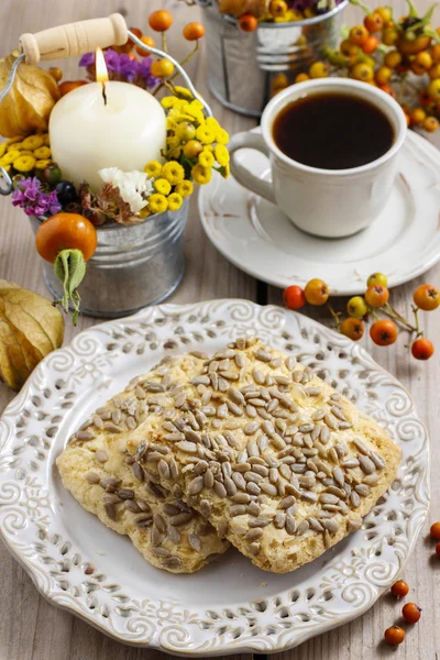 Flapjack cookies in autumn setting — Stock Photo, Image