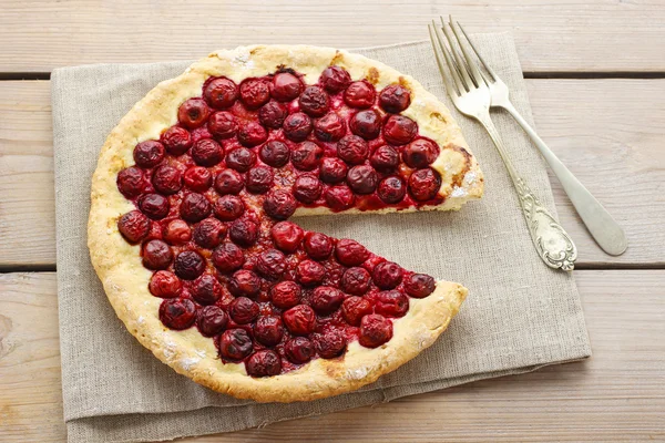 Piece of cherry pie — Stock Photo, Image