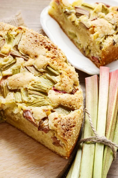 Rhubarb cake