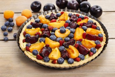 Şeftali, Erik ve yaban mersini ile tatlı tart