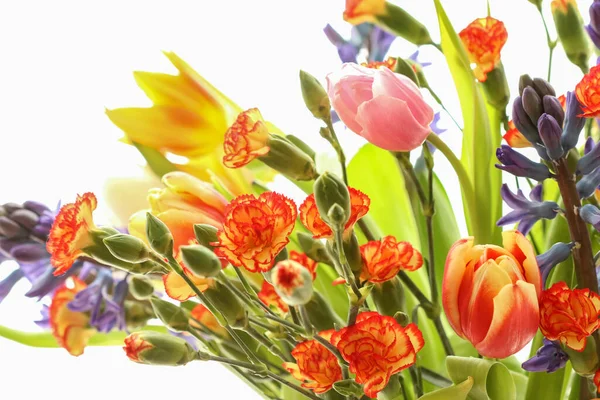 Kytice Krásných Jarních Květin Party Dekorace — Stock fotografie