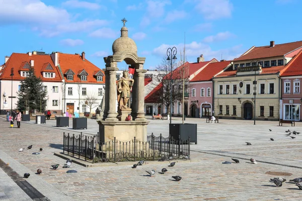 Monumento Plaza Principal Del Mercado Myslenice Polonia — Foto de Stock