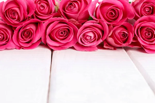 Pink Roses White Wooden Table Graphic Resources — Fotografia de Stock