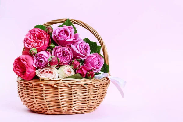 Wicker Basket Pink Roses Romantic Postcard Motif Graphic Resources — Stockfoto