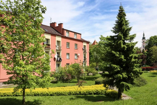 Multi Family Residential Building Surrounded Park Wieliczka Poland — Stok fotoğraf