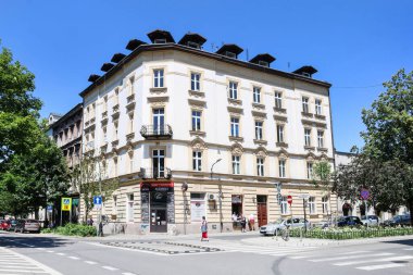 Polonya 'nın Krakow kentindeki eski apartman daireleri.