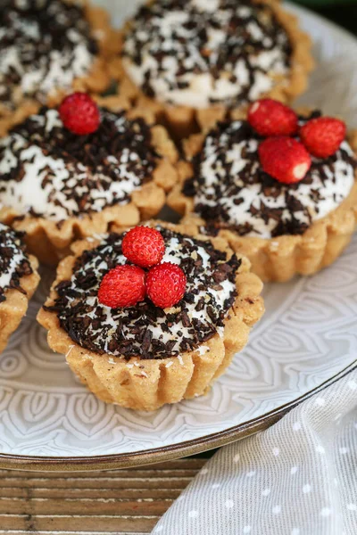 Tiny Cupcakes Chocolate Table Party Dessert — Stockfoto