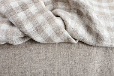 Damalı gri ve beyaz masa örtüsü. Grafiksel kaynaklar