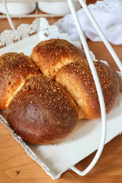 Hausgemachte Süße Brötchen Auf Dem Tisch Frühstückszeit — Stockfoto