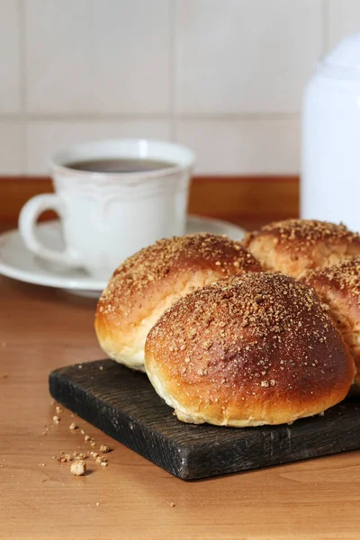 Hausgemachte Süße Brötchen Auf Dem Tisch Frühstückszeit — Stockfoto