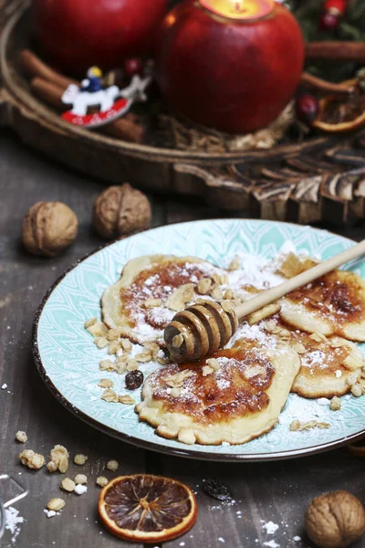 Apfelkrapfen Mit Puderzucker Honig Und Müsli Party Dessert — Stockfoto