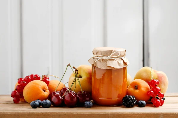 Jar Peach Jam Fresh Fruits Wooden Table Autumn Healthy Food — Stock Photo, Image