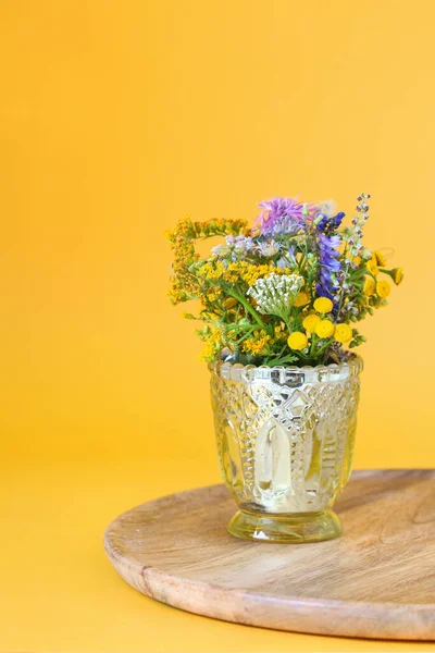 Bouquet Wild Flowers Yellow Background Copy Space — Stock Photo, Image