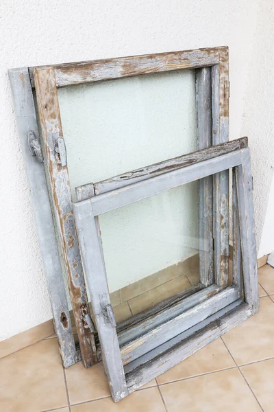 Old Wooden Window Frames Taken Out Building Renovation Retro Vintage — Stock Photo, Image