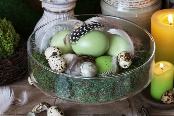 Dekoracja Wielkanocna Malowanymi Jajkami Styl Rustykalny Wystrój Świąteczny — Zdjęcie stockowe