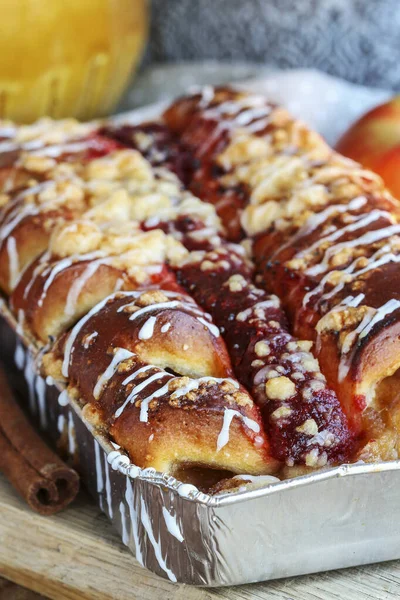 Traditional Christmas Strudel Stuffed Apples Festive Dessert — Stock Photo, Image