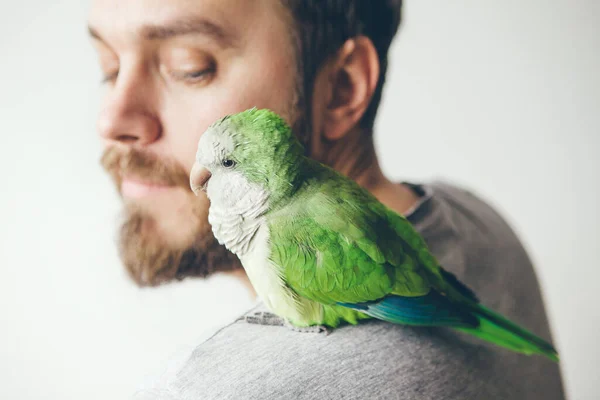 Close Young Beard Man His Pet Quaker Parrot Shoulder Home — Stock Photo, Image