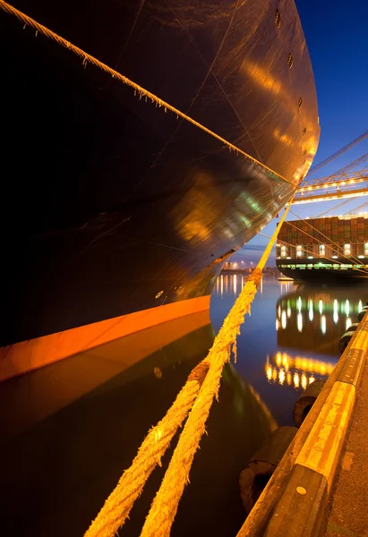 Night view of a cargo ship — Stock Photo, Image