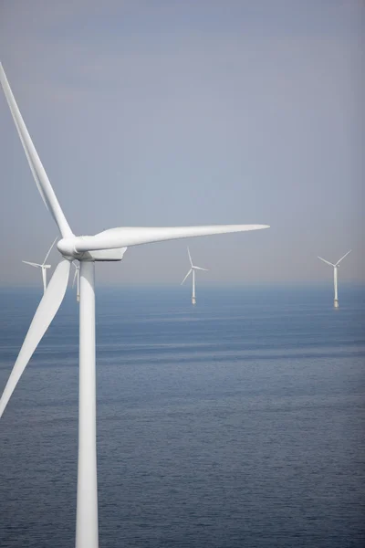 White wind turbine generating electricity — Stock Photo, Image