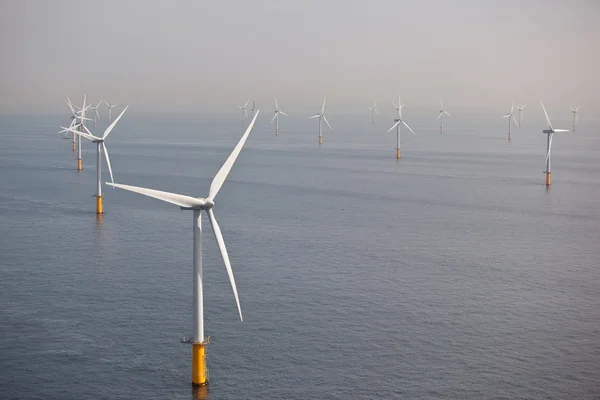 White wind turbine generating electricity — Stock Photo, Image