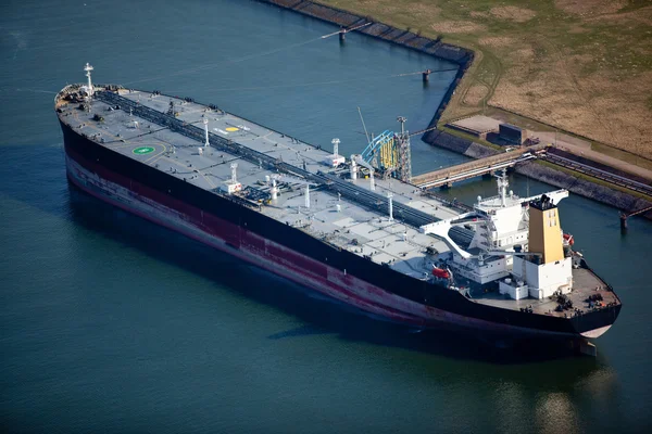 Barge am Dock — Stockfoto