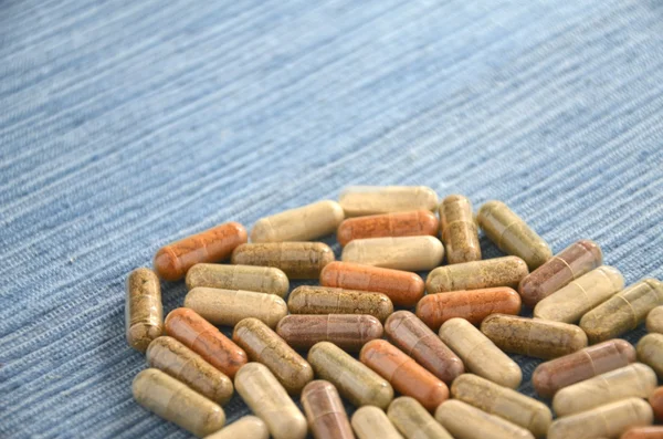 Herbal capsules — Stock Photo, Image