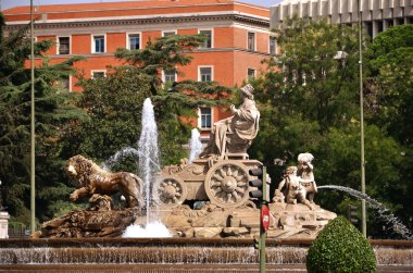 Cibeles çeşmenin üzerinde plaza de cibeles Madrid, İspanya