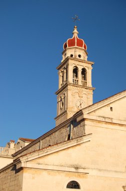 Kilisede pucisca brac Adası, Hırvatistan