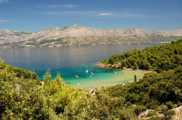 Lovrecina - playa de arena en la isla de Brac, Croacia — Foto de Stock