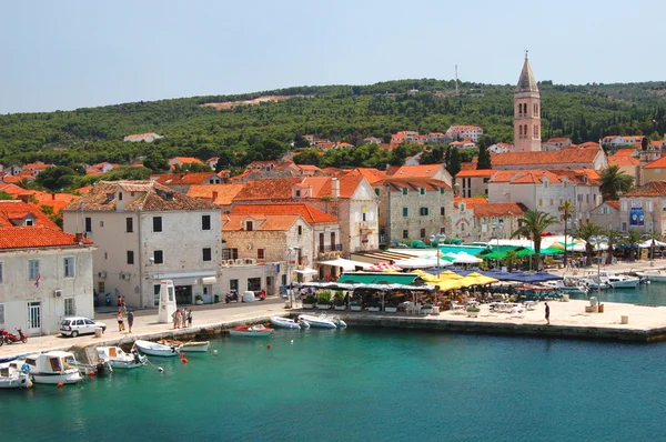 Supetar op het eiland brac, Kroatië — Stockfoto