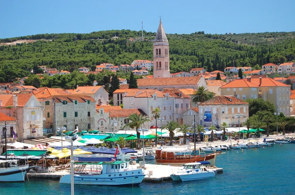 Supetar en la isla de brac, croacia — Foto de Stock