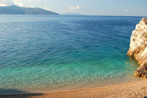 Plage pittoresque de croates rocheux sur la péninsule d'Istrie — Photo