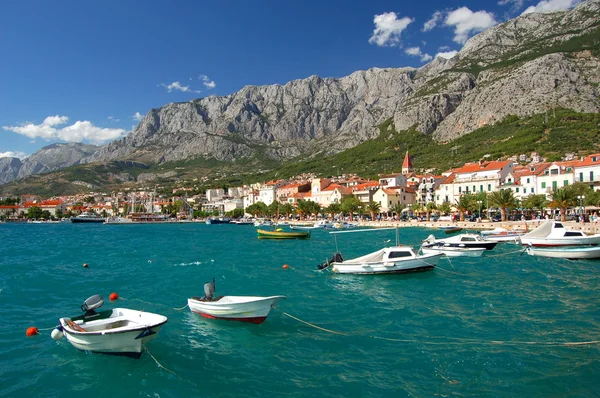 Town makarska on dalmatian coast in croatia — Stock Photo, Image