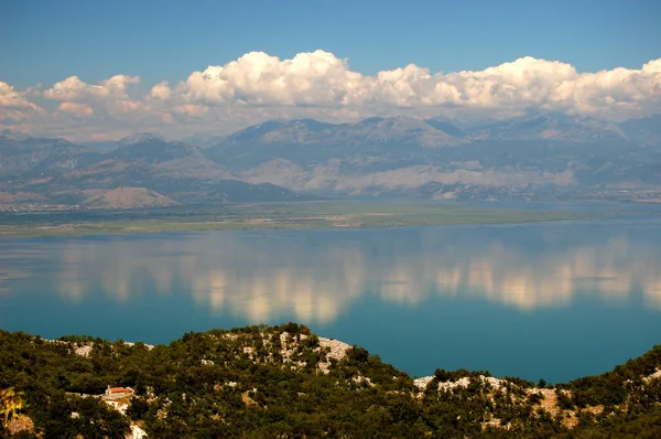 Karadağ İşkodra Gölü