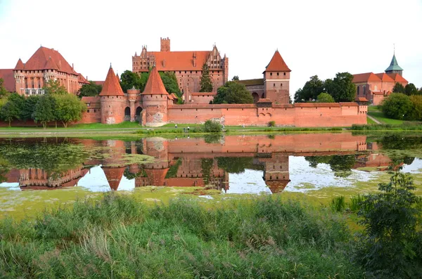 Castillo de Malbork en la región de Pomerania, Polonia — Foto de Stock