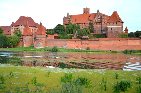 Castillo de Malbork en la región de Pomerania, Polonia — Foto de Stock