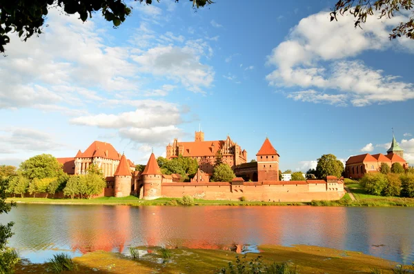 Castillo de Malbork en la región de Pomerania, Polonia — Foto de Stock