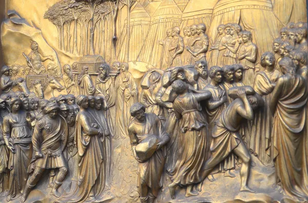Portas de Ouro do Paraíso por Lorenzo Ghiberti em Baptistério de San Giovanni em Florença, Itália — Fotografia de Stock