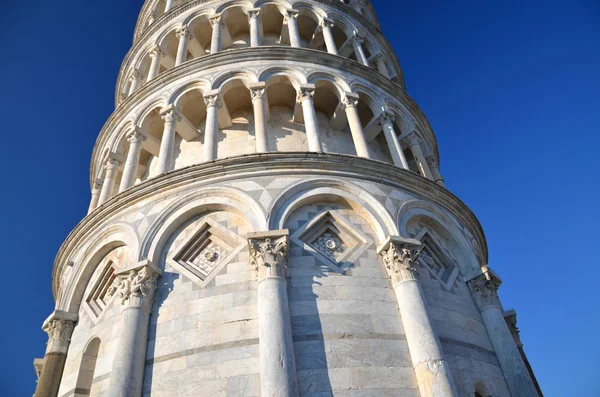 Знаменита вежа на площі чудес у Пізі (Тоскана - Італія). — стокове фото