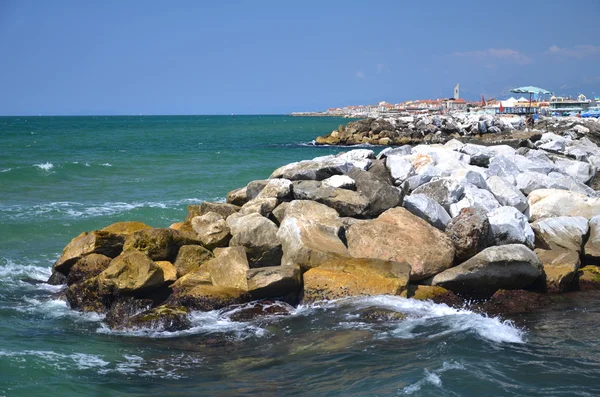 Pintoresca vista de la hermosa playa en Marina di Pisa, Toscana en Italia —  Fotos de Stock