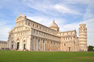 Pisa 'daki Mucizeler Meydanı' ndaki Eğik Kule, İtalya 'daki Toskana
