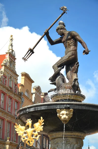 Der berühmte Neptunbrunnen in der Altstadt von Danzig, Polen — Stockfoto