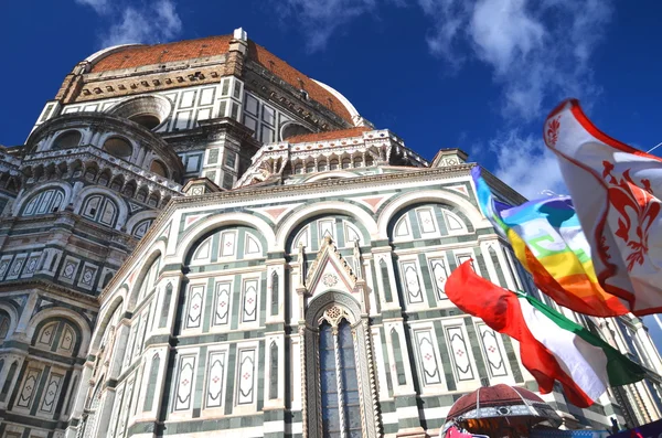 Impressionante famosa catedral de mármore Santa Maria del Fiore em Florença, Itália — Fotografia de Stock