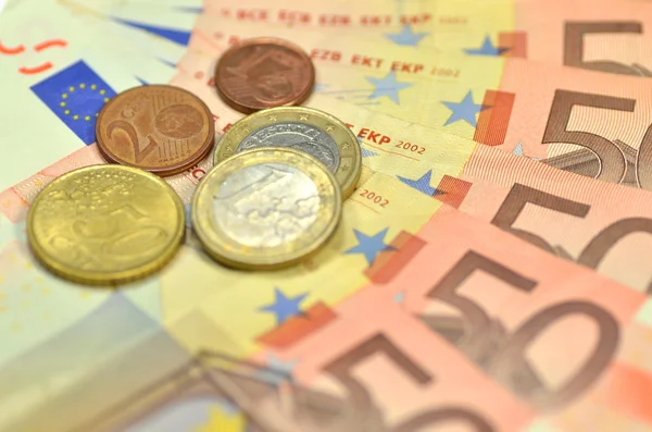Eurosedlar och euromynt — Stockfoto