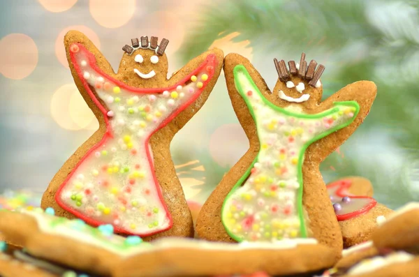 背景のボケ味でおいしい装飾クリスマスのクッキー — ストック写真