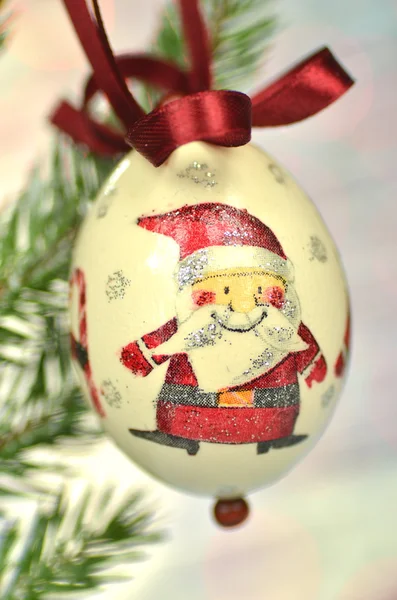 Christmas bauble made by decoupage technique on bokeh background — Stock Photo, Image